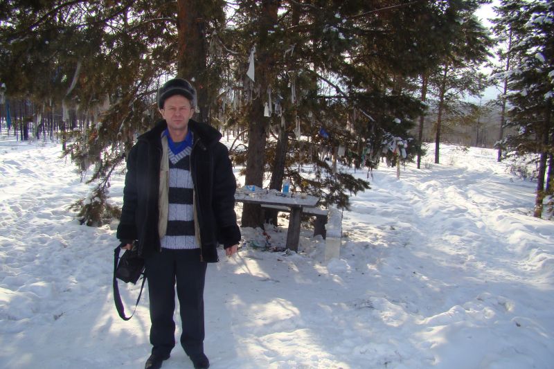 Если ехать зимой с Таксимо в село Неляты по дороге в п.Усть увидите свещенное место Бурхан -Муя 
